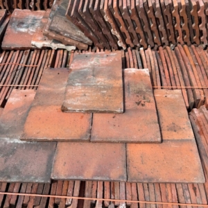 Reclaimed Rosemary Machine Made Roof Tiles, Smooth (Red)