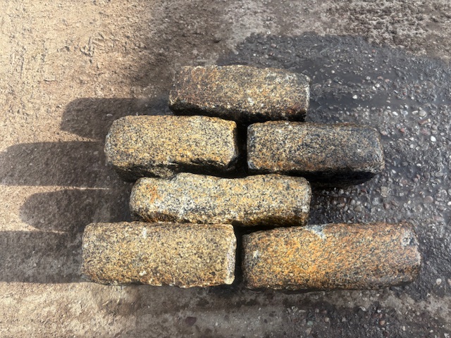 Reclaimed Multi Coloured Granite Setts (Moorside) - Bulk Bag