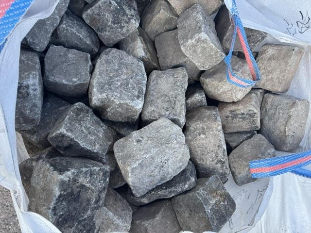 Reclaimed Goodison Granite Setts (BULK BAG)