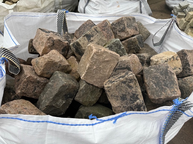 Reclaimed Barlaston Random Stone Cobbles