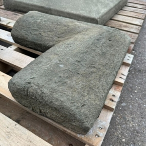 Weathered green coping stone corner (round top)
